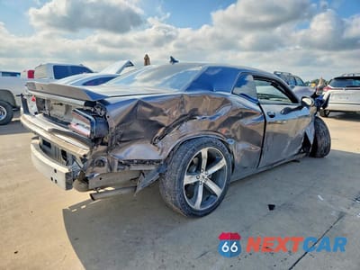 Trzecie zdjęcie samochodu z tyłu: 2019 DODGE CHALLENGER GT VIN:2C3CDZJG4KH541315 - miniatura
