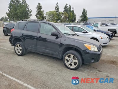 Czwarte zdjęcie samochodu z boku: 2006 TOYOTA RAV4 BASE VIN:JTMBK33V466002559 - miniatura