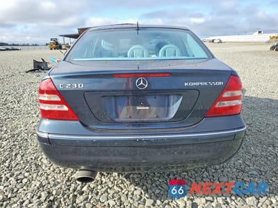 Zdjęcie 6 z 12 samochodu: 2005 MERCEDES-BENZ C 230K SPORT SEDAN VIN:WDBRF40J15F715667 - miniatura