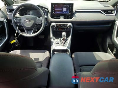 Zdjęcie 8 z 13 samochodu: 2021 TOYOTA RAV4 PRIME SE VIN:JTMAB3FV1MD049855 - miniatura