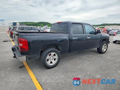 Trzecie zdjęcie samochodu z tyłu: 2011 CHEVROLET SILVERADO C1500 LT VIN:3GCPCSE02BG251515 - miniatura