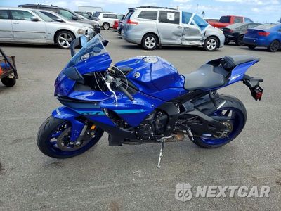 Trzecie zdjęcie samochodu z tyłu: 2024 YAMAHA YZFR1 VIN:JYARN66E9RA004257 - miniatura