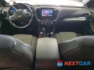 Zdjęcie 8 z 13 samochodu: 2022 CHEVROLET TRAVERSE LT VIN:1GNEVGKW0NJ136929 - miniatura