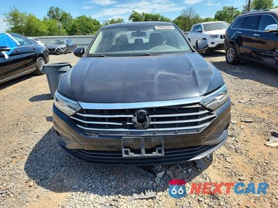 Piąte zdjęcie samochodu w środku: 2019 VOLKSWAGEN JETTA S VIN:3VWC57BUXKM029462 - miniatura