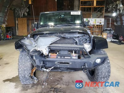 Piąte zdjęcie samochodu w środku: 2018 JEEP WRANGLER SAHARA VIN:1C4AJWBG7JL859732 - miniatura