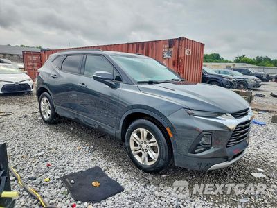Czwarte zdjęcie samochodu z boku: 2019 CHEVROLET BLAZER 1LT VIN:3GNKBBRA3KS575125 - miniatura