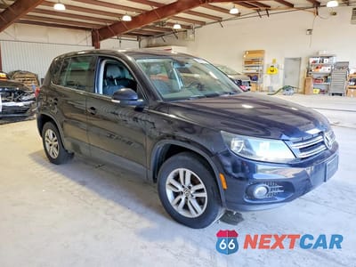Czwarte zdjęcie samochodu z boku: 2012 VOLKSWAGEN TIGUAN S VIN:WVGAV7AX3CW520684 - miniatura