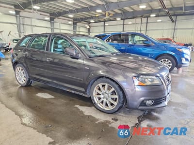 Czwarte zdjęcie samochodu z boku: 2011 AUDI A3 PREMIUM PLUS VIN:WAUMFAFM9BA099945 - miniatura