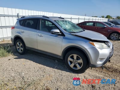Czwarte zdjęcie samochodu z boku: 2015 TOYOTA RAV4 XLE VIN:2T3WFREV1FW151645 - miniatura