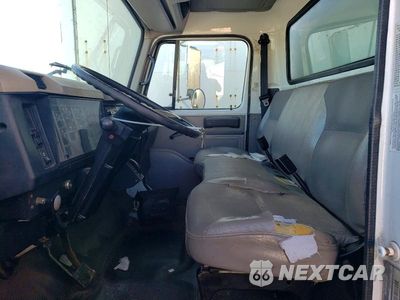 Zdjęcie 7 z 12 samochodu: 2001 INTERNATIONAL 4700 BOX TRUCK VIN:1HTSCABN71H376500 - miniatura