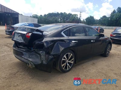 Trzecie zdjęcie samochodu z tyłu: 2017 NISSAN ALTIMA 2.5 SV VIN:1N4AL3AP2HC158137 - miniatura