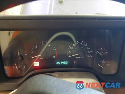 Zdjęcie 9 z 12 samochodu: 1997 JEEP WRANGLER / TJ SPORT VIN:1J4FY19SXVP538954 - miniatura