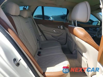 Zdjęcie 10 z 12 samochodu: 2019 MERCEDES-BENZ E 450 4MATIC VIN:WDDZH6JB2KA607975 - miniatura