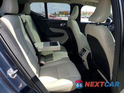 Zdjęcie 10 z 12 samochodu: 2020 VOLVO XC40 T5 INSCRIPTION VIN:YV4162UL1L2263283 - miniatura