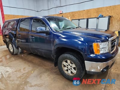 Czwarte zdjęcie samochodu z boku: 2008 GMC SIERRA K1500 VIN:3GTEK13J38G294754 - miniatura