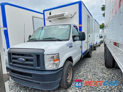 2024 FORD E350 REFRIGERATED BOX TRUCK 1FDWE3FN8RDD04324 - główne zdjęcie licytacji z USA - miniatura