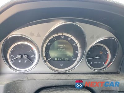 Zdjęcie 9 z 12 samochodu: 2010 MERCEDES-BENZ C 300 4MATIC VIN:WDDGF8BB9AF474107 - miniatura