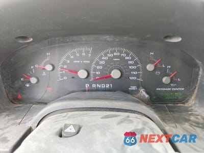 Zdjęcie 9 z 12 samochodu: 2004 FORD EXPEDITION XLT VIN:1FMPU16L94LA62216 - miniatura