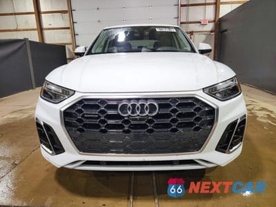 Piąte zdjęcie samochodu w środku: 2024 AUDI Q5 PREMIUM PLUS 45 VIN:WA1EAAFY3R2082288 - miniatura