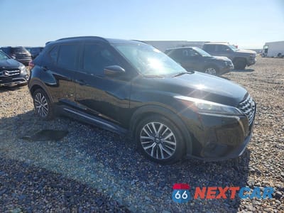 Czwarte zdjęcie samochodu z boku: 2021 NISSAN KICKS SR VIN:3N1CP5DVXML497310 - miniatura