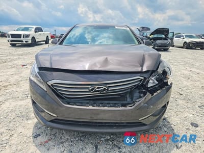 Piąte zdjęcie samochodu w środku: 2017 HYUNDAI SONATA SE VIN:5NPE24AF8HH473704 - miniatura