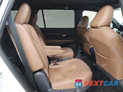 Zdjęcie 11 z 14 samochodu: 2024 TOYOTA GRAND HIGHLANDER HYBRID MAX PLATINUM VIN:5TDADAB53RS006831 - miniatura