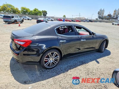 Trzecie zdjęcie samochodu z tyłu: 2017 MASERATI GHIBLI S VIN:ZAM57RSS2H1195573 - miniatura
