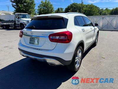 Trzecie zdjęcie samochodu z tyłu: 2018 MERCEDES-BENZ GLA 250 4MATIC VIN:WDCTG4GB7JU000217 - miniatura