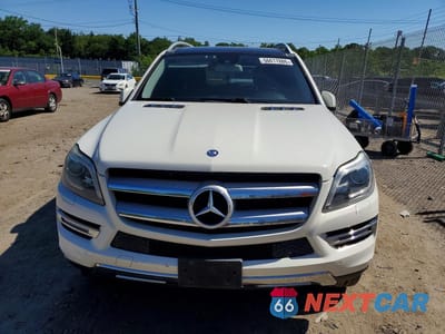 Piąte zdjęcie samochodu w środku: 2013 MERCEDES-BENZ GL 350 BLUETEC VIN:4JGDF2EE9DA190750 - miniatura