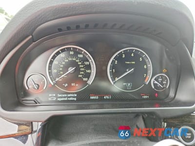 Zdjęcie 9 z 13 samochodu: 2016 BMW X5 XDR40E VIN:5UXKT0C59G0S79352 - miniatura