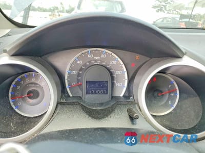 Zdjęcie 9 z 12 samochodu: 2012 HONDA FIT VIN:JHMGE8H37CS000369 - miniatura