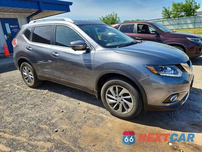Czwarte zdjęcie samochodu z boku: 2015 NISSAN ROGUE SL VIN:5N1AT2MV2FC823108 - miniatura