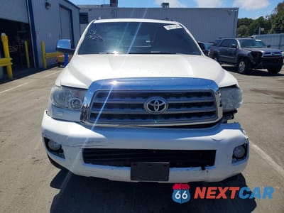 Piąte zdjęcie samochodu w środku: 2017 TOYOTA SEQUOIA PLATINUM VIN:5TDDW5G17HS155360 - miniatura