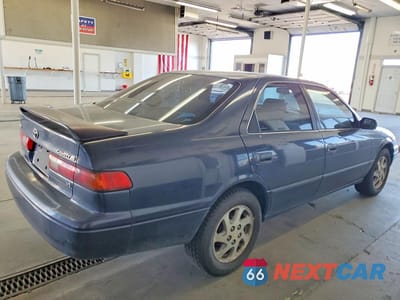 Trzecie zdjęcie samochodu z tyłu: 1999 TOYOTA CAMRY LE V6 VIN:4T1BF22K2XU082314 - miniatura
