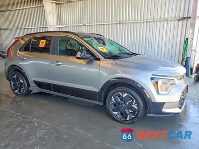 Czwarte zdjęcie samochodu z boku: 2024 KIA NIRO WIND VIN:KNDCR3L11R5113447 - miniatura