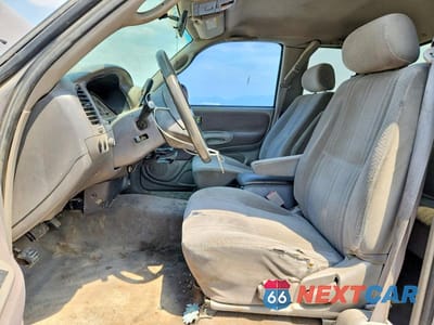 Zdjęcie 7 z 12 samochodu: 2001 TOYOTA TUNDRA SR5 VIN:5TBBT44141S140148 - miniatura