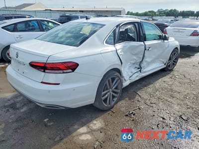 Trzecie zdjęcie samochodu z tyłu: 2020 VOLKSWAGEN PASSAT SEL VIN:1VWCA7A38LC016460 - miniatura