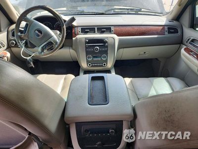 Zdjęcie 8 z 13 samochodu: 2008 GMC SIERRA K1500 VIN:2GTEK133381183633 - miniatura