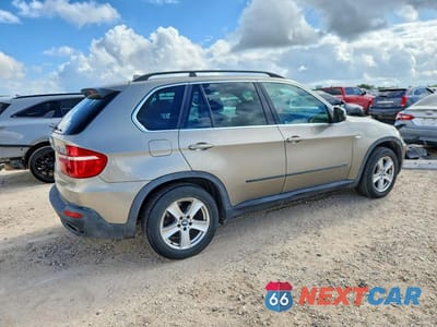 Trzecie zdjęcie samochodu z tyłu: 2008 BMW X5 4.8I VIN:5UXFE83528L160276 - miniatura