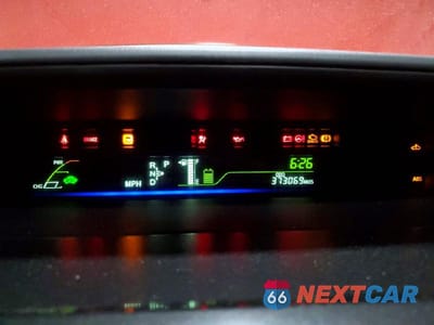 Zdjęcie 9 z 12 samochodu: 2015 TOYOTA PRIUS V TWO VIN:JTDZN3EU4FJ016713 - miniatura