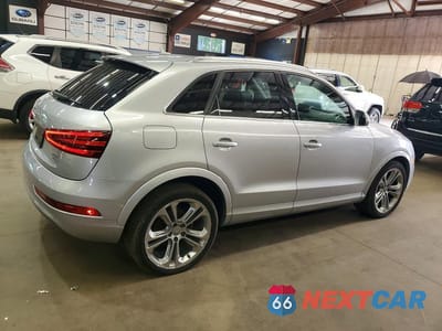 Trzecie zdjęcie samochodu z tyłu: 2015 AUDI Q3 PRESTIGE VIN:WA1GFCFSXFR010766 - miniatura