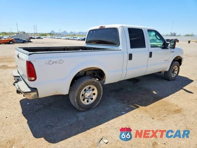 Trzecie zdjęcie samochodu z tyłu: 2005 FORD F250 SUPER DUTY VIN:1FTSW21P55EA48571 - miniatura