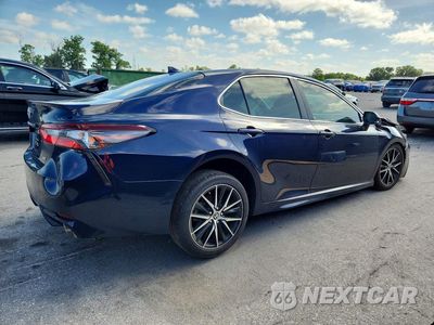 Trzecie zdjęcie samochodu z tyłu: 2021 TOYOTA CAMRY SE VIN:4T1T11AKXMU562126 - miniatura