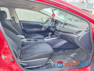Piąte zdjęcie samochodu w środku: 2017 NISSAN SENTRA SR TURBO VIN:3N1CB7AP6HY297176 - miniatura