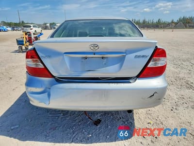 Zdjęcie 6 z 12 samochodu: 2003 TOYOTA CAMRY XLE VIN:4T1BE32K33U780269 - miniatura