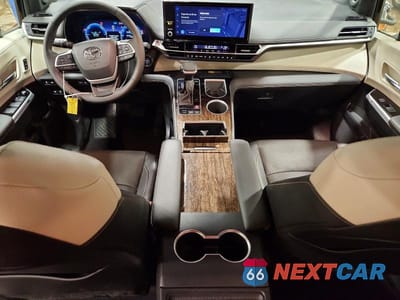 Zdjęcie 8 z 14 samochodu: 2025 TOYOTA SIENNA PLATINUM 7-PASSENGER VIN:5TDESKFC6SS164317 - miniatura