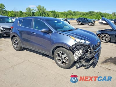 Czwarte zdjęcie samochodu z boku: 2020 KIA SPORTAGE LX VIN:KNDPMCAC3L7820243 - miniatura