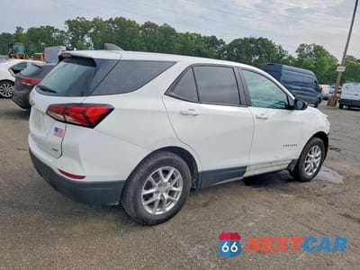 Trzecie zdjęcie samochodu z tyłu: 2022 CHEVROLET EQUINOX LS VIN:3GNAXSEV7NS159802 - miniatura