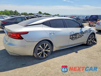 Trzecie zdjęcie samochodu z tyłu: 2017 NISSAN MAXIMA PLATINUM VIN:1N4AA6AP3HC373193 - miniatura