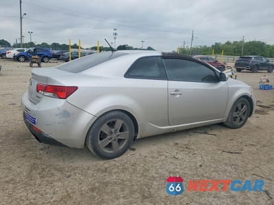 Trzecie zdjęcie samochodu z tyłu: 2012 KIA FORTE EX VIN:KNAFU6A25C5634071 - miniatura